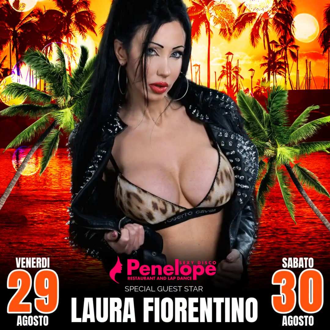 fiorentino_agosto_ Laura Fiorentino sul palco del Sexy Disco Penelope performance live